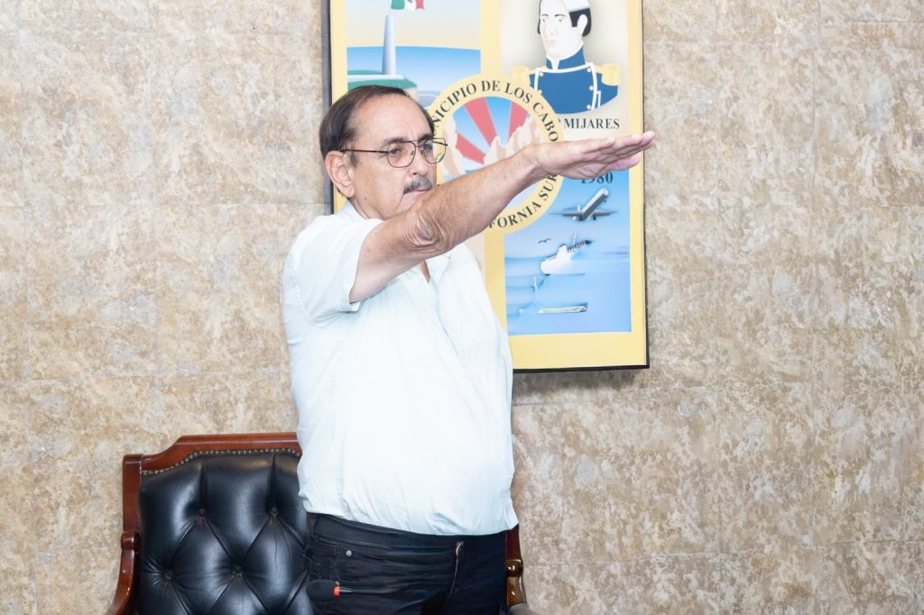 Cabildo de Los Cabos ratifica a Arturo Sandoval Montaño como director general de OOMSAPAS