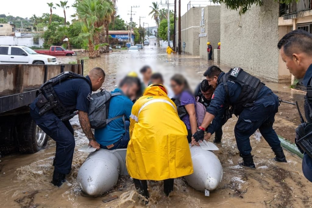 Evacúan preventivamente a 170 personas de la UMF No. 6 del IMSS en San José del Cabo