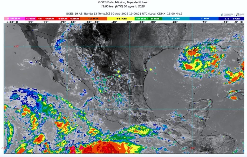 Huracán Karina se mantiene alejado de Los Cabos y sin efectos para el territorio nacional