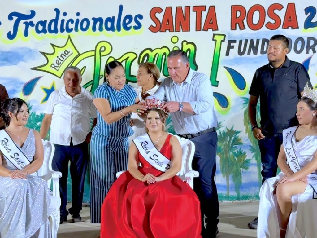Inauguran las Fiestas Tradicionales de Santa Rosa Fundador 2026 con la coronación de “Jazmín I”