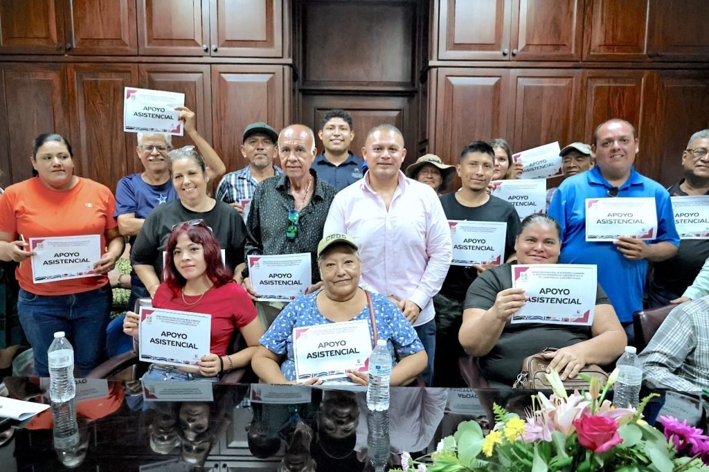 Mantiene Atención Ciudadana puertas abiertas y apoyo directo a familias cabeñas