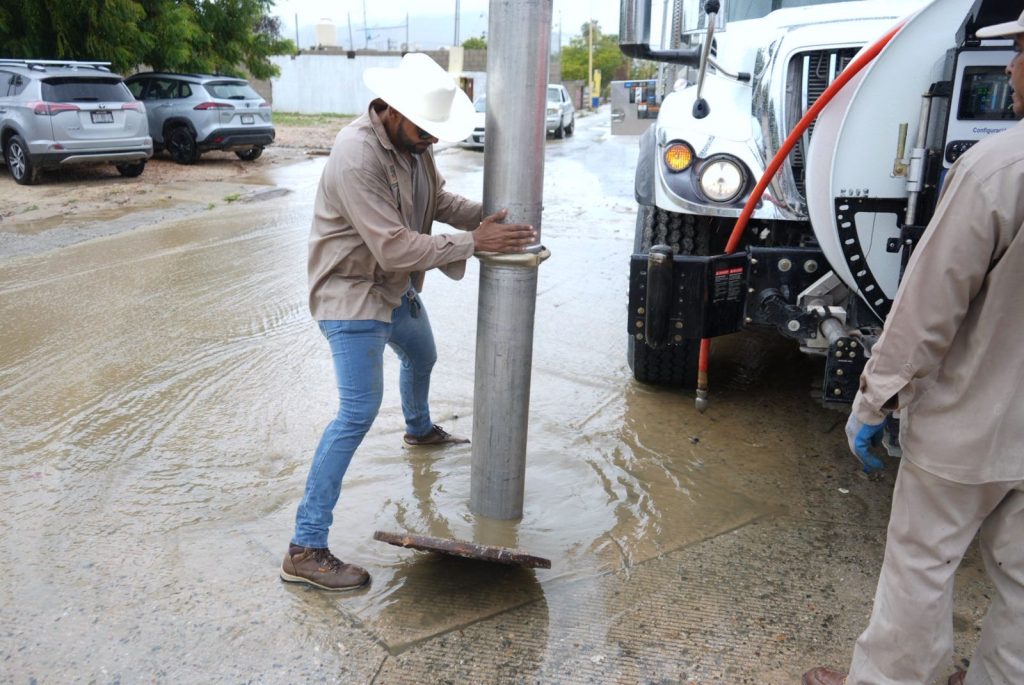 OOMSAPAS Los Cabos atiende desazolve de redes de drenaje